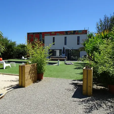 Le Cube Design A Avec Piscine Et Cuisine 4* Hyères